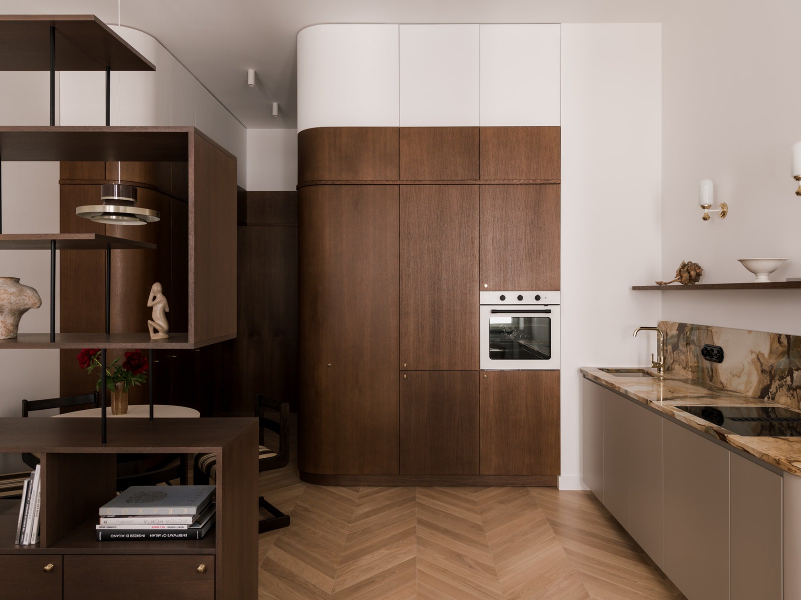 This 350-Square-Foot Apartment Takes Cues From Midcentury Hotel Rooms